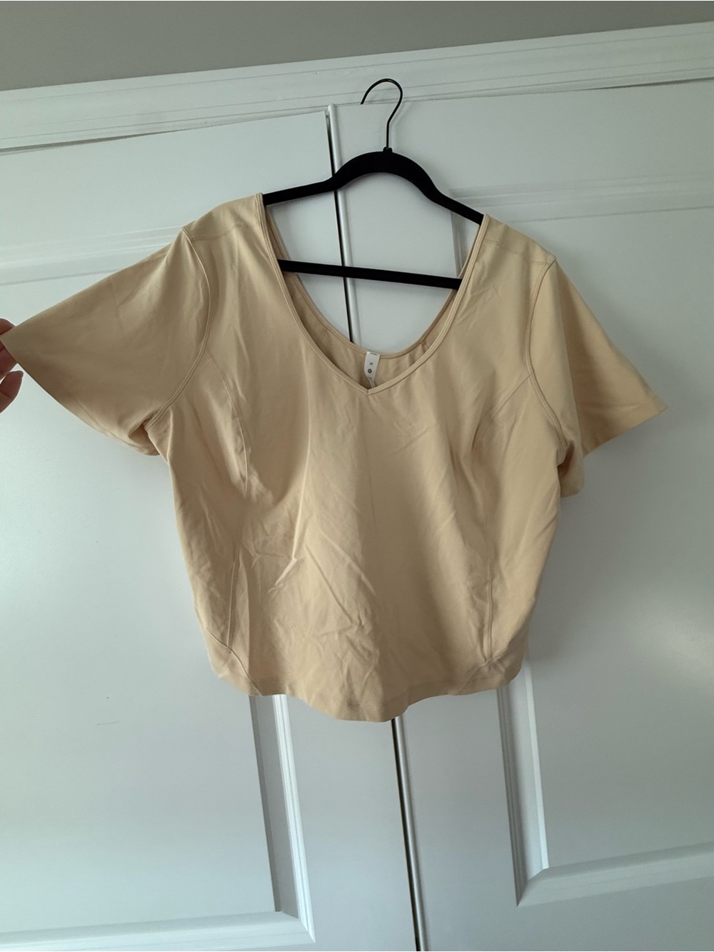 lululemon athletica Beige V-Neck align crop tee